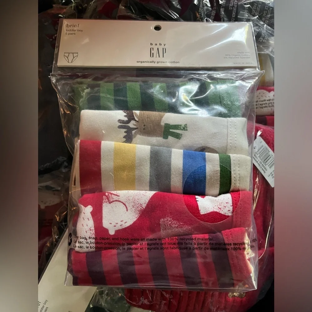 GAP Kids' Five-Pack Briefs - Green, Red, Cream, Blue, Navy underwear NWT